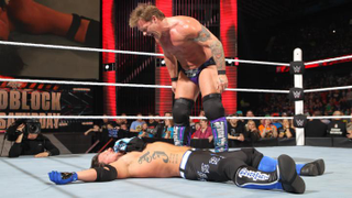 Illustration for article titled WWE crashes into an interesting RAW on its way to Roadblock